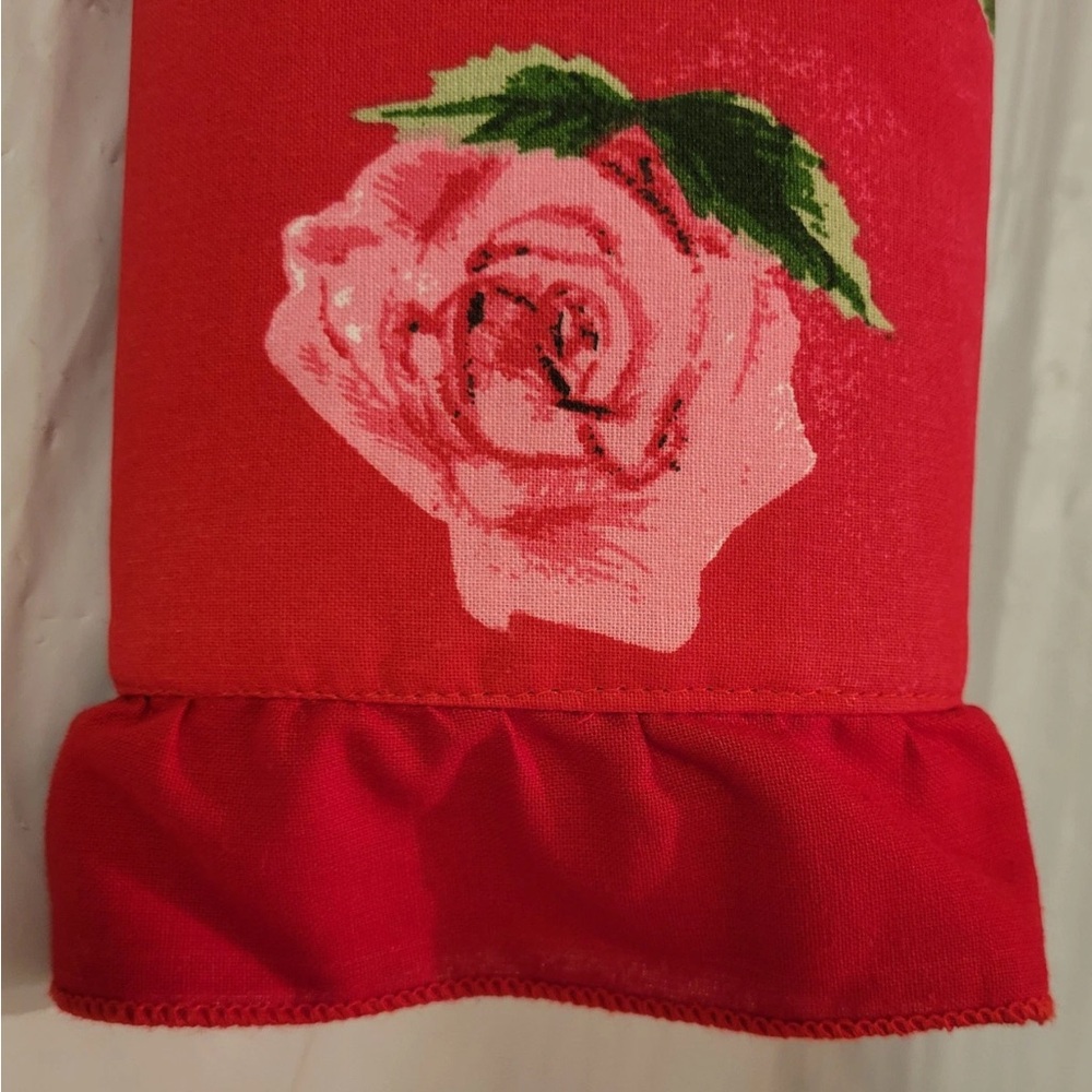 Threshold Valentines Table Runner Red Rose Stripes Ruffles 14” x 72” Reversible - Picture 8 of 9